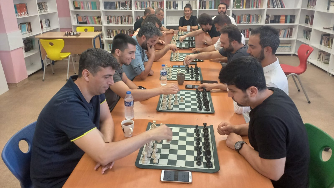 Öğretmenler Satranç Turnuvası Yapıldı