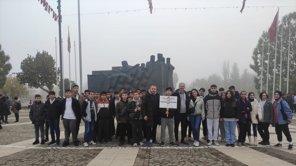 Yesilevler Borsa İstanbul Anadolu Lisesi Olarak Sosyal Okul Projesi Kapsamında Gazi Maratonuna Katildik